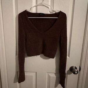 Forever 21 woman’s brown cropped sweater